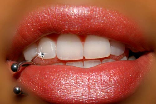 Cosmetic Dentist in AECS Layout